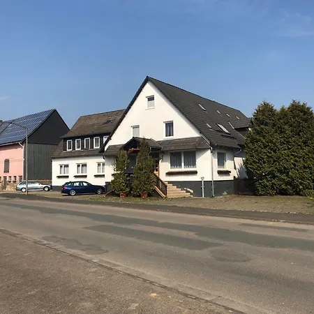 A44 Niederelsungen Konukevi Breuna